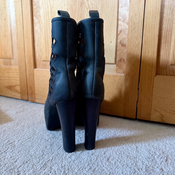 LIKE NEW Jeffrey Campbell Spade Lita Platform Bootie - Picture 3 of 6